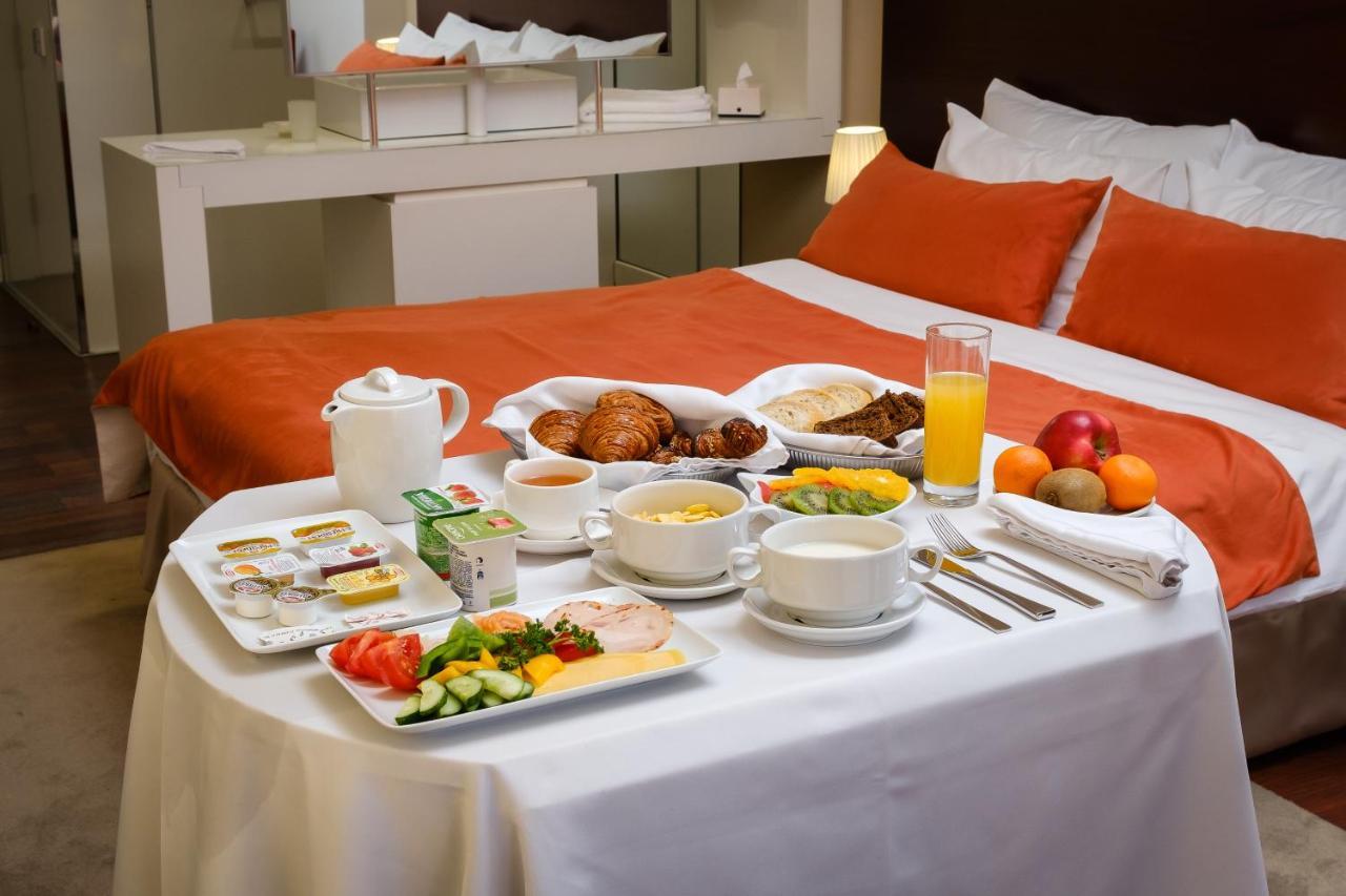 Park Hotel Almaty Luaran gambar
