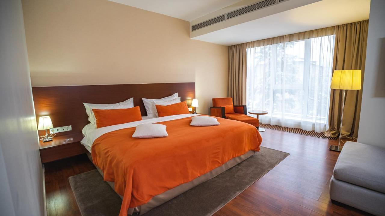 Park Hotel Almaty Luaran gambar