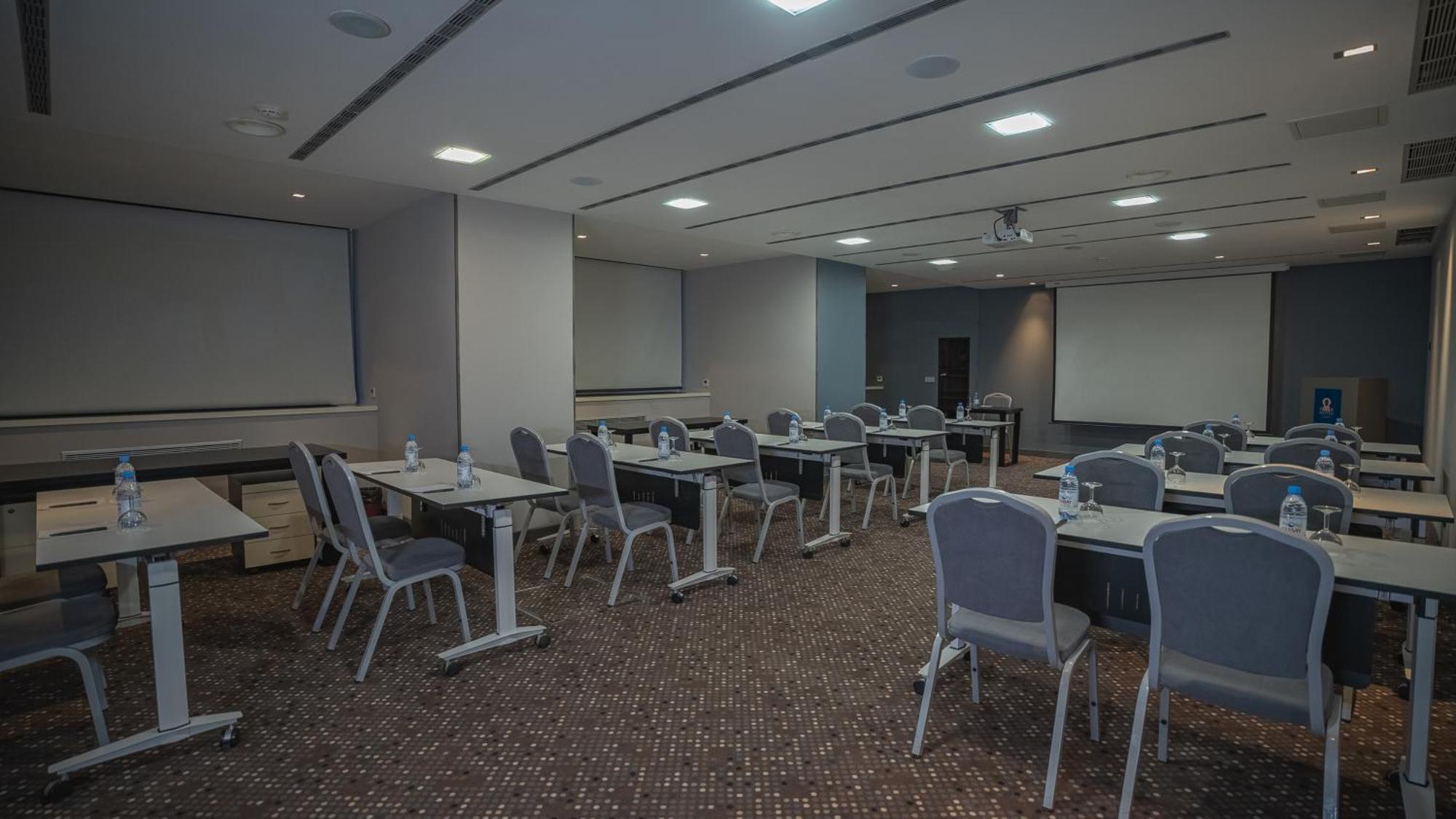 Park Hotel Almaty Luaran gambar