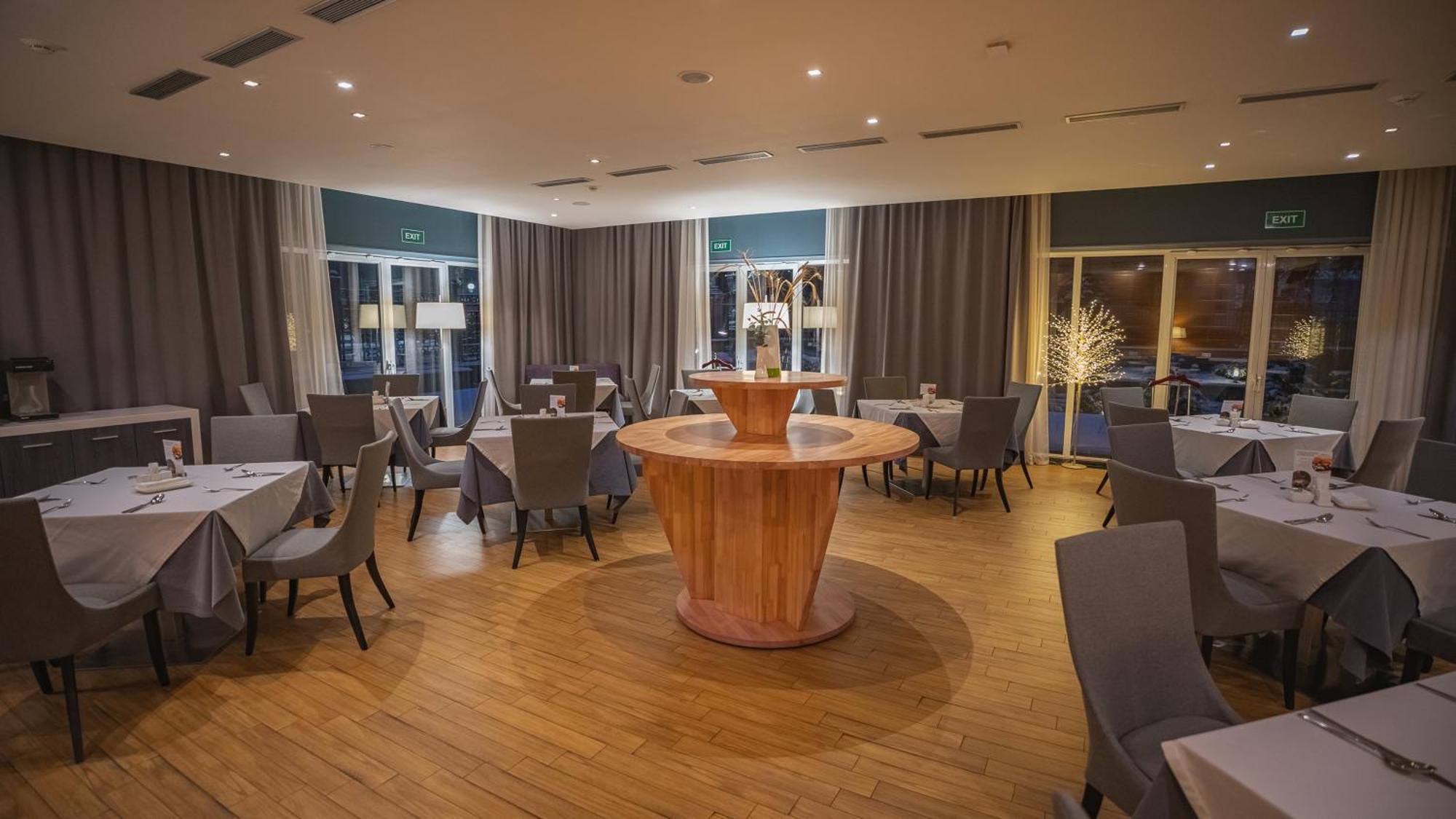 Park Hotel Almaty Luaran gambar