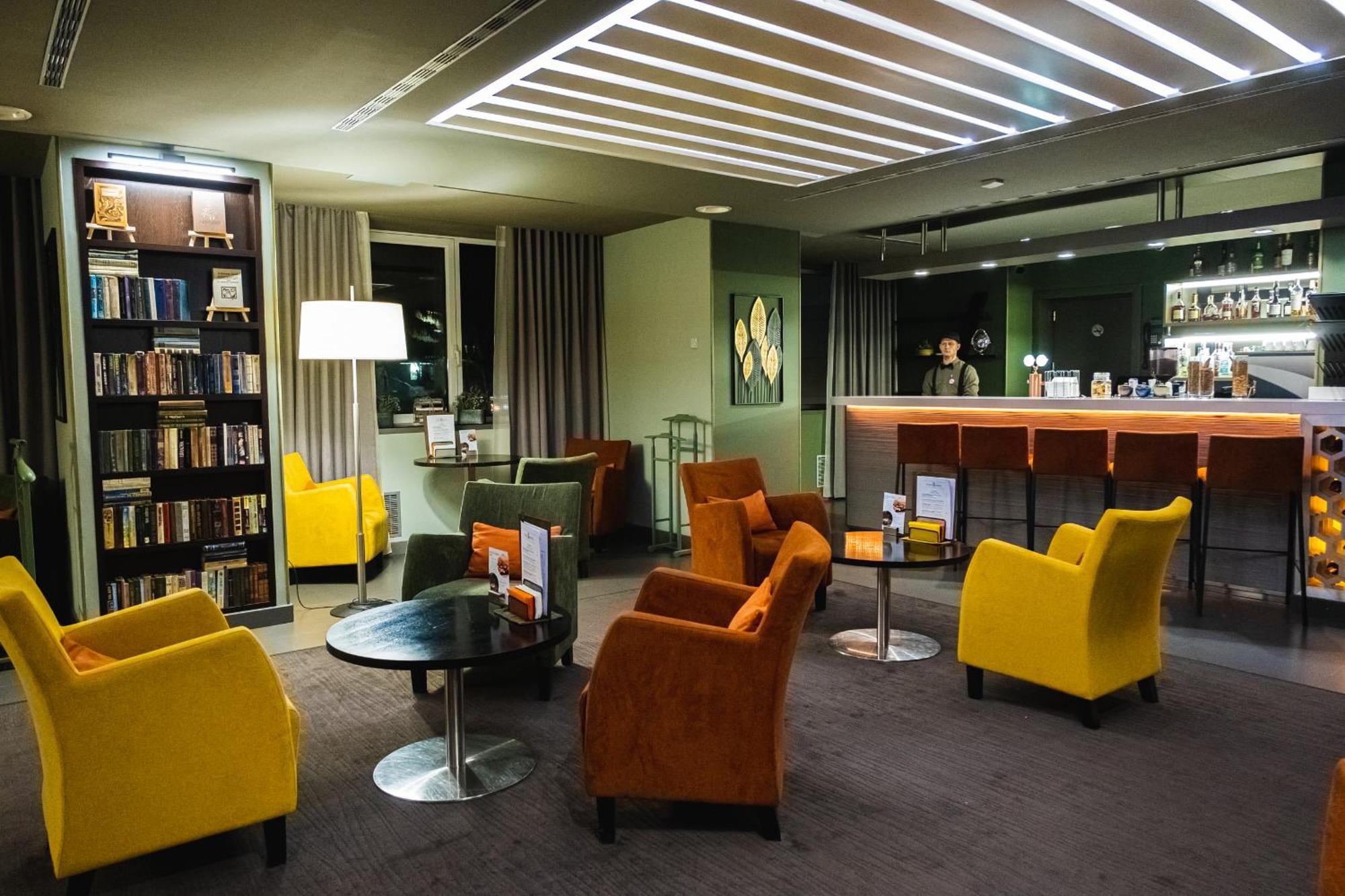 Park Hotel Almaty Luaran gambar